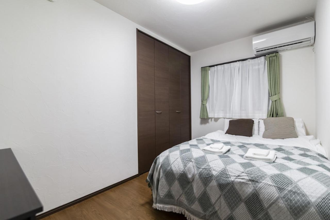 Ocean Front Maezato Apartment