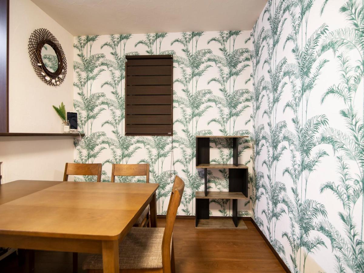 Ocean Front Maezato Apartment Ishigaki (Okinawa)